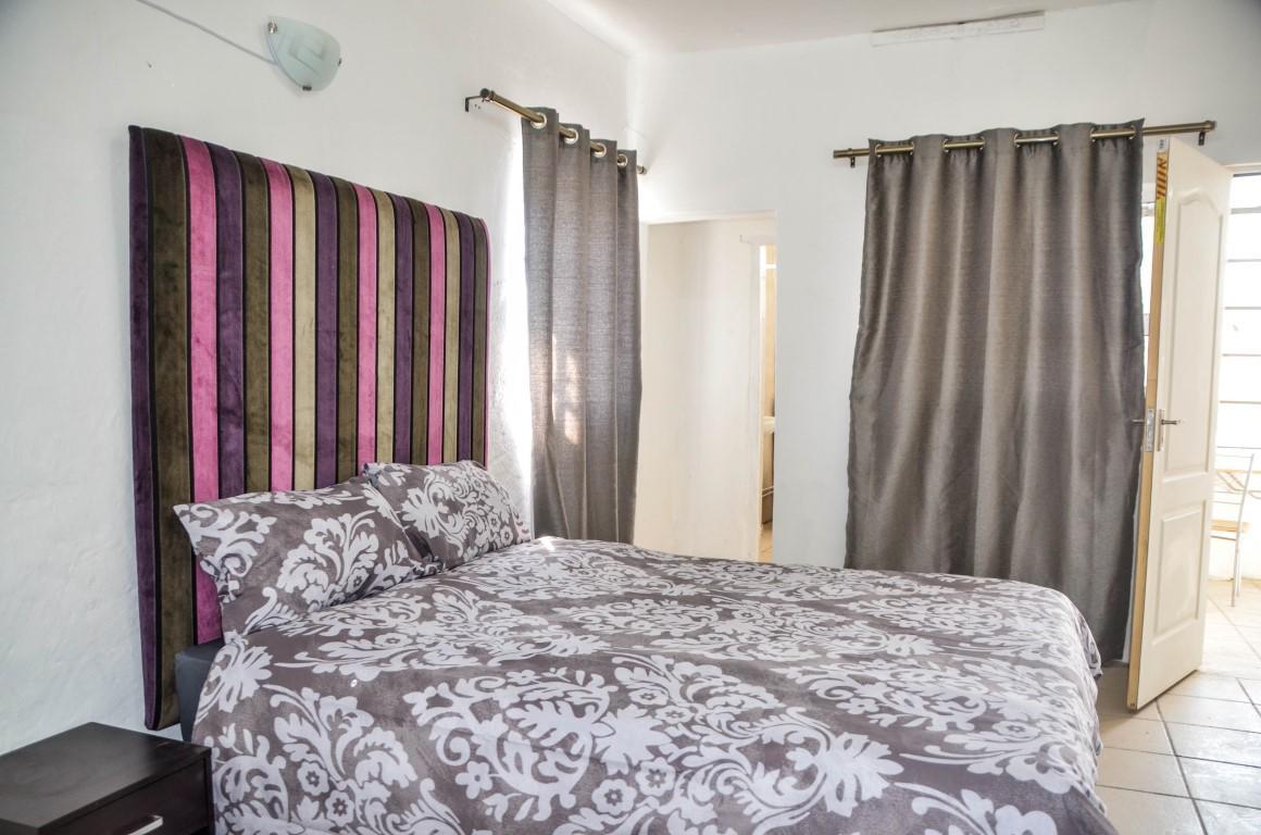Sani Bonani Guest House Klerksdorp Exterior foto